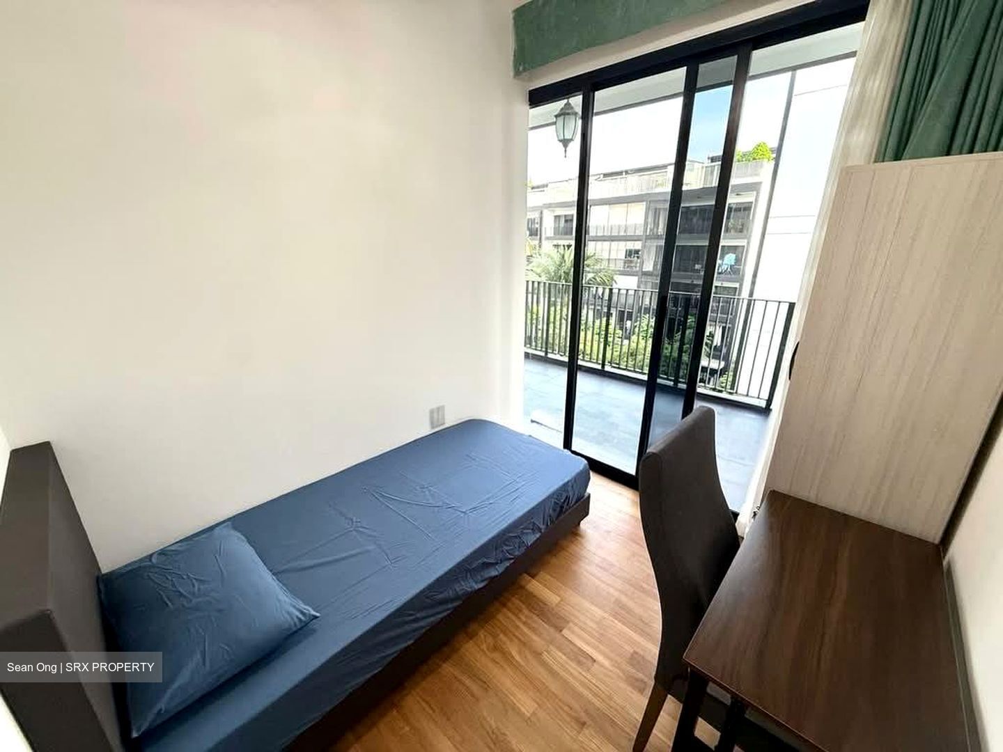 Village @ Pasir Panjang (D5), Condominium #582245591